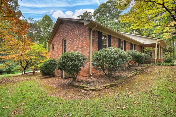 Ellijay, GA 30536,3214 Lower Cartecay Road