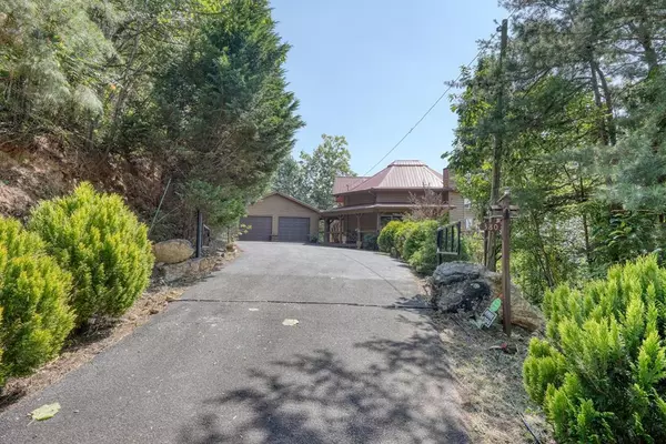380 Rainbow Mountain Drive, Ellijay, GA 30536