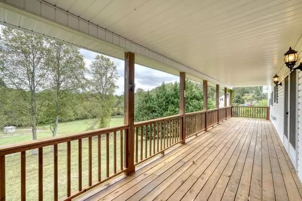 Murphy, NC 28906,971 Lance Road