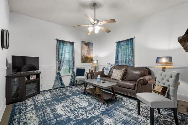 East Ellijay, GA 30540,118 Oak Street