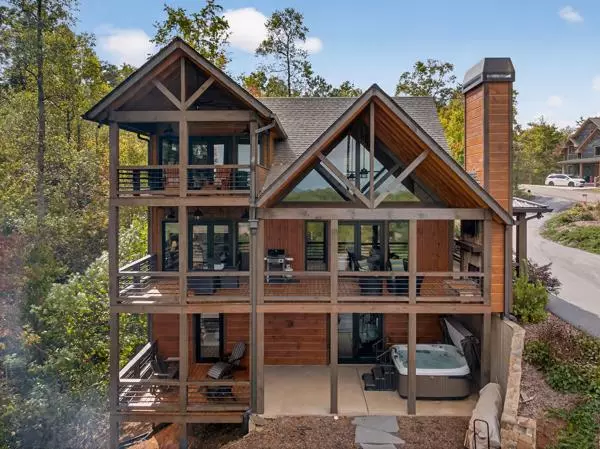 Blue Ridge, GA 30513,320 Amber Ridge