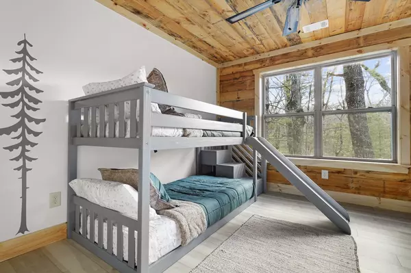 Ellijay, GA 30540,293 Scott Hollow Road