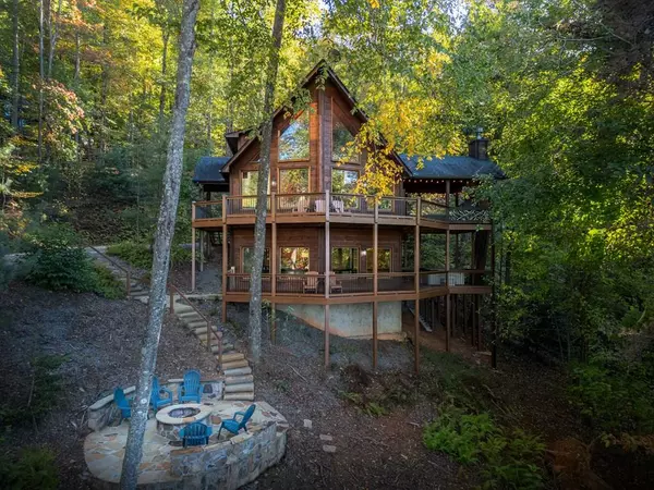 556 Grandeur Drive, Blue Ridge, GA 30513