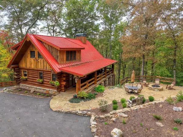 Mineral Bluff, GA 30559,28 Fish Camp Way