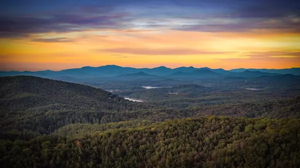 Blue Ridge, GA 30513,321 Skylight Drive