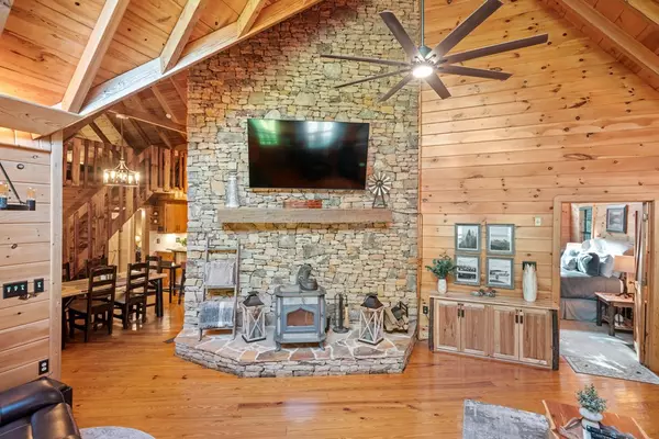 Blue Ridge, GA 30513,136 Bear Lake Drive