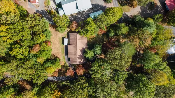 Hiawassee, GA 30546,2015 Pine Lake Road