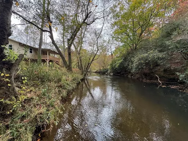 Brasstown, NC 28902,9341 Old Hwy 64w