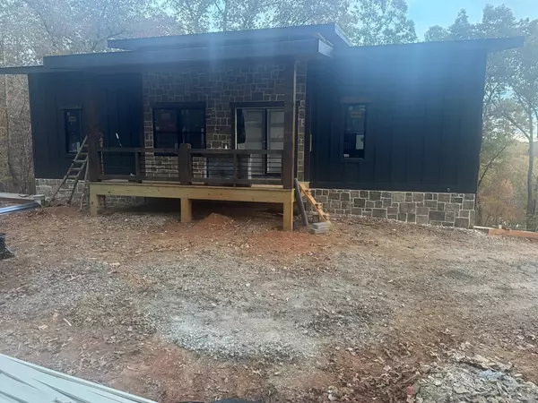 Mineral Bluff, GA 30559,195 Wolf Creek Mountain Road