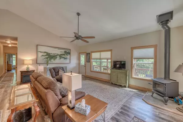 Hayesville, NC 28904,151 Creekfront Lane