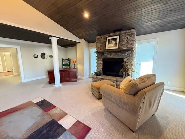 Andrews, NC 28901,468A Main Street