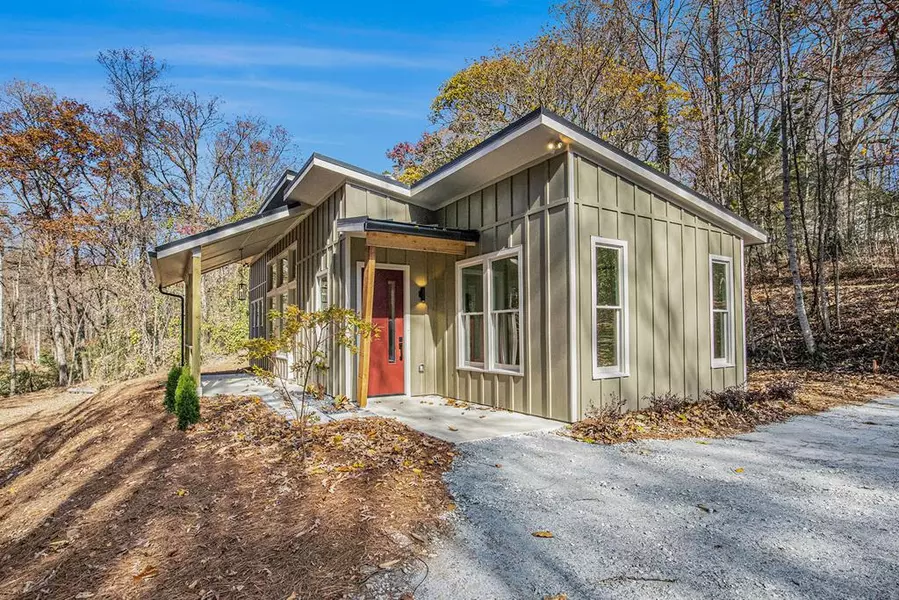 1806 Pinnacle Drive, Clayton, GA 30525