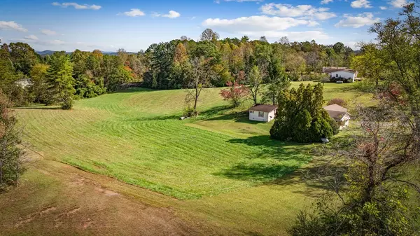 Blue Ridge, GA 30513,121,165 Orchard Boulevard