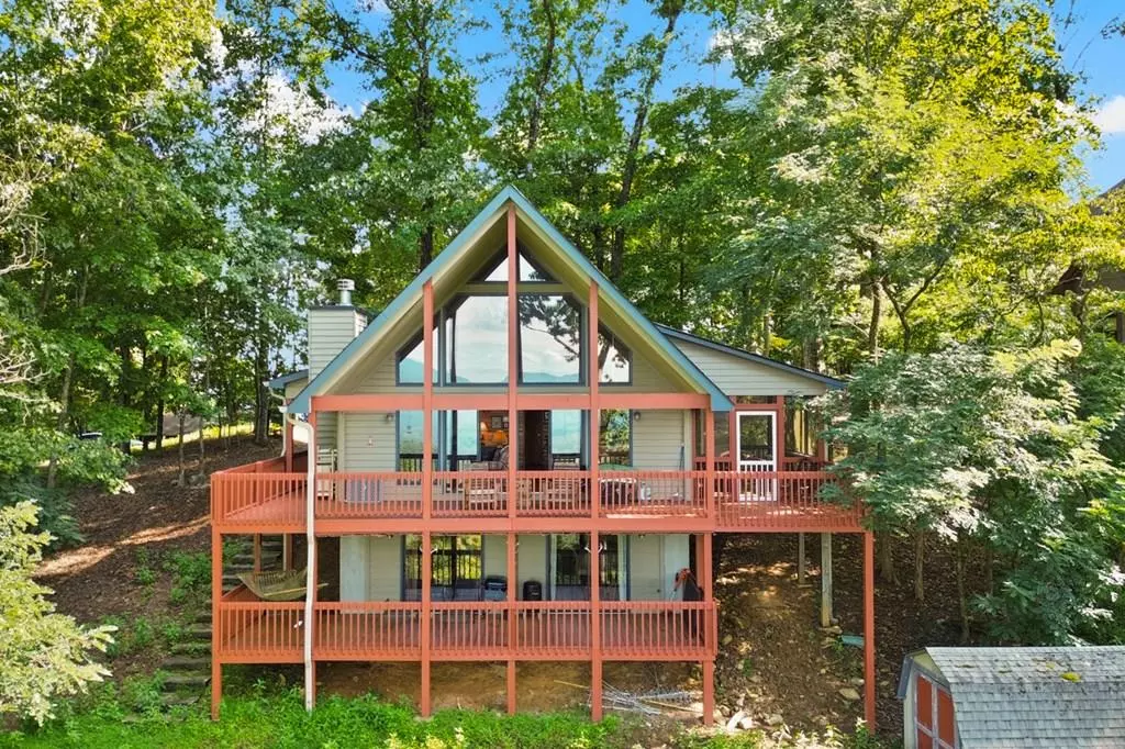 Ellijay, GA 30536,333 Walnut Rdg