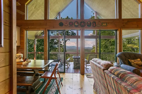 Ellijay, GA 30536,333 Walnut Rdg