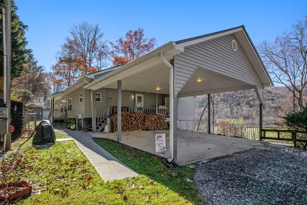 Hiawassee, GA 30546,2226 Layson Road