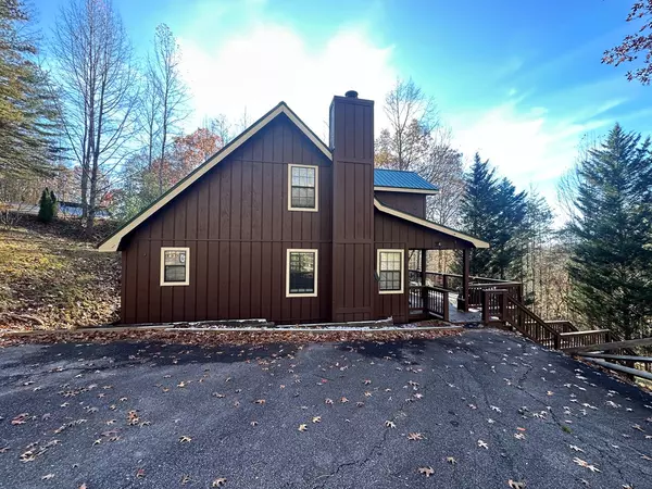 Blairsville, GA 30512,155 April Lane