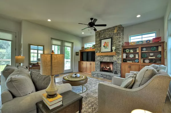 Blue Ridge, GA 30513,47 Downy Road