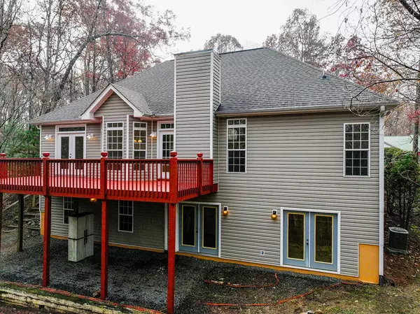 Ellijay, GA 30540,82 Thornwood Court