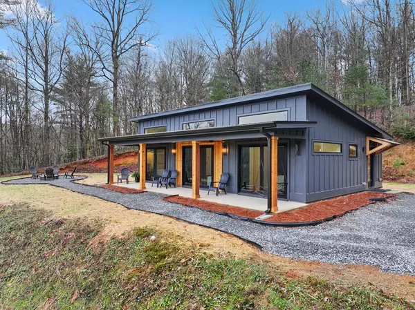 88 Dale Valley Circle, Ellijay, GA 30540