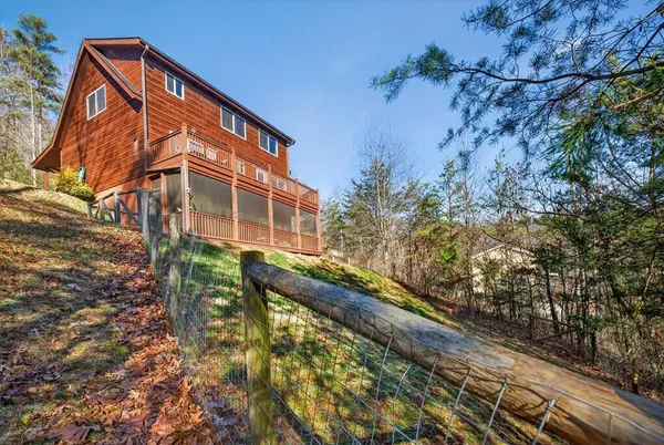 223 Red Bud Lane, Hiawassee, GA 30546