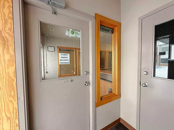 Fort Mcmurray, AB T9H 4C4,380 Mackenzie BLVD #6B