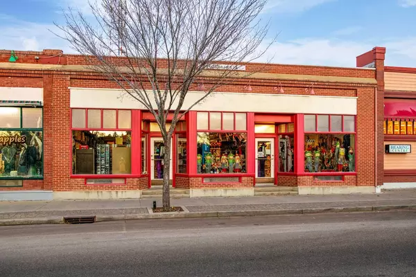 Wainwright, AB T9W 1N8,304 10 ST