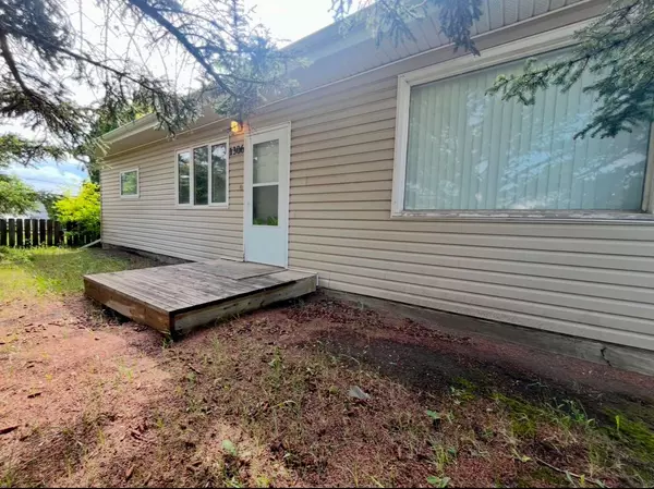 Wainwright, AB T9W 1E9,1306 15 ST