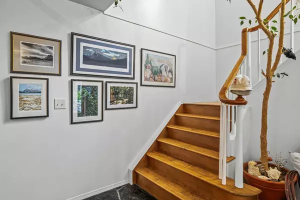 Banff, AB T1L 1B8,128 Kootenay AVE