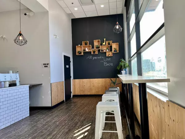 Calgary, AB T3R 0N2,12 Royal Vista WAY NW #2110