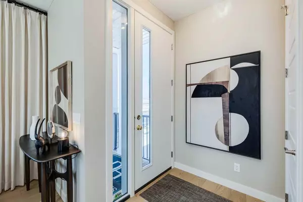 Cochrane, AB T4C 3B8,422 River AVE