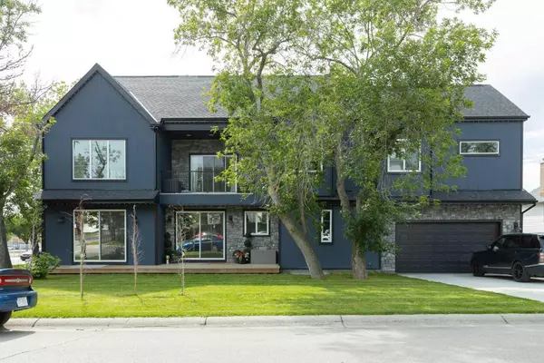 116 Centre AVE NE, Airdrie, AB T4B 0B4