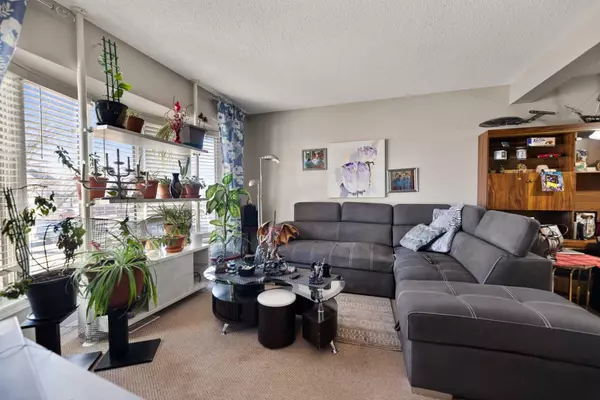 Calgary, AB T2Z 5S4,49A Fonda GN SE