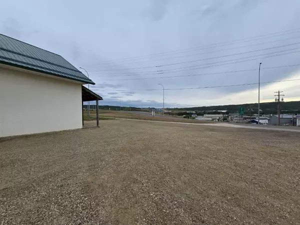 Peace River, AB T8S 1S2,9013 98 ST