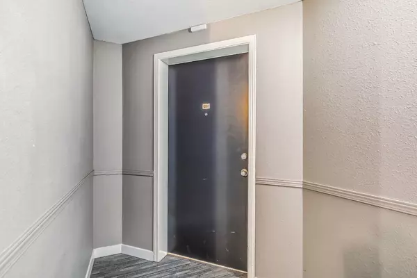 Calgary, AB T2Y0H9,16969 24 ST SW #1202