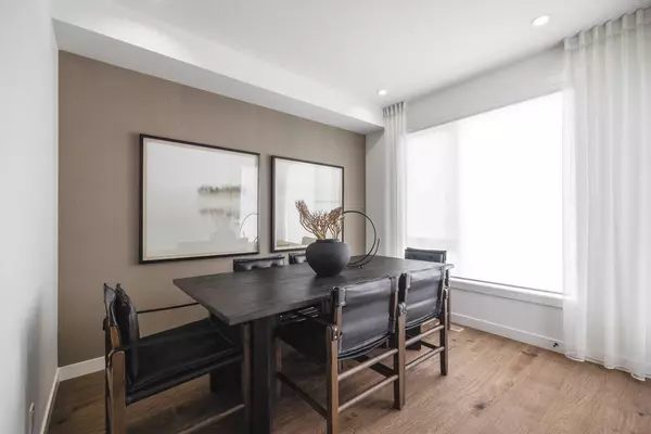 Calgary, AB T3P 2C7,23 Lucas WAY NW