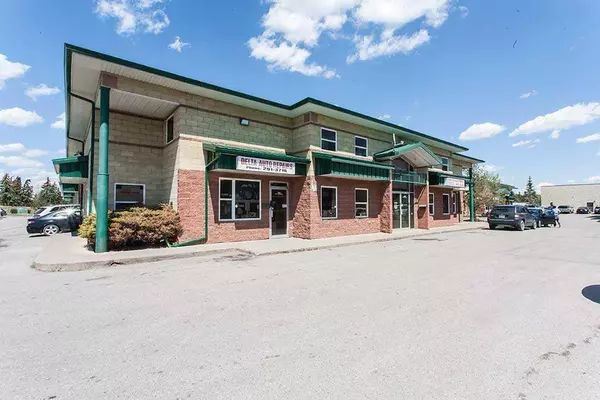 Calgary, AB T3J 3Z4,4655 54 AVE NE #204