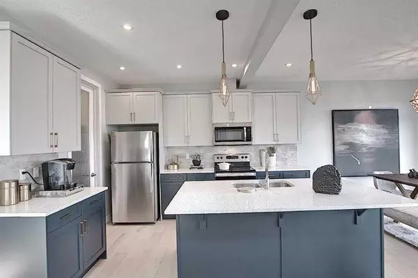 Chestermere, AB T1X 2Z9,257 Waterford WAY