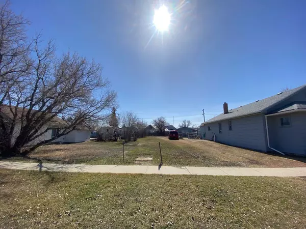 203 2 AVE E, Hanna, AB T0J1P0