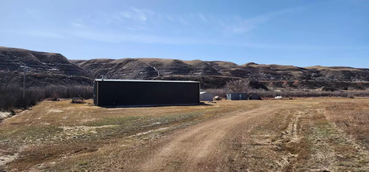 5235 Highway 10, Drumheller, AB T0J 0Y0