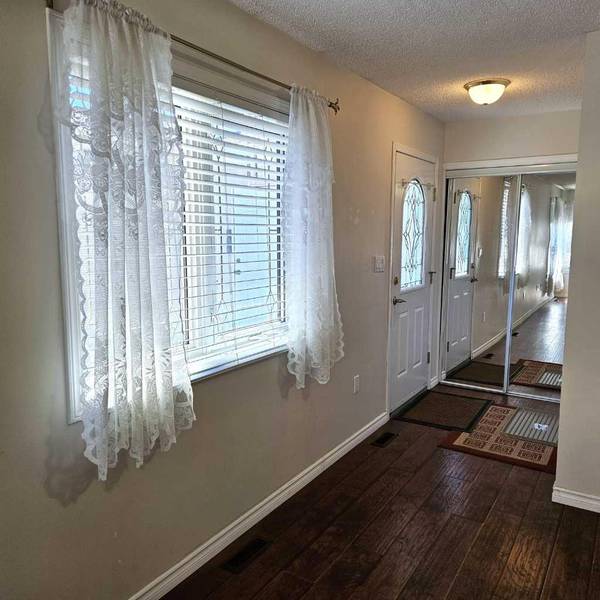 Edson, AB T7E 1N7,722 50 Street