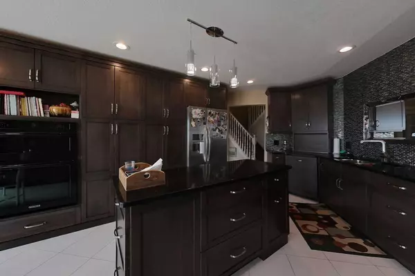 Canyon Creek, AB T0G0M0,30 Executive Estates