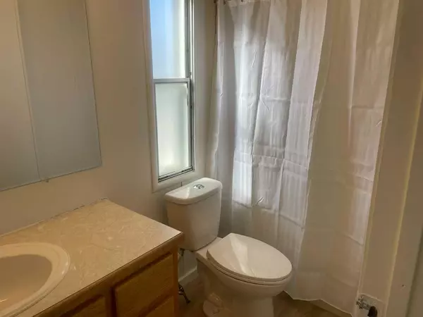 Girouxville, AB T0H 1S0,5028 53 AVE
