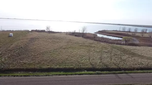 Portion of SQ 30-16-18-W4 Badger Lake, Rural Vulcan County, AB T0L 1G0