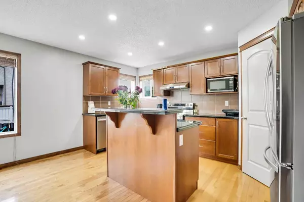Calgary, AB T3J0A7,94 Taralake WAY NE