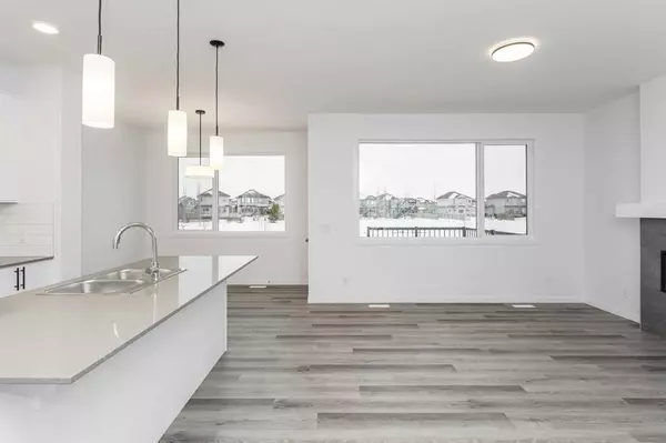 Calgary, AB T2X 5W2,68 Creekstone GRV SW