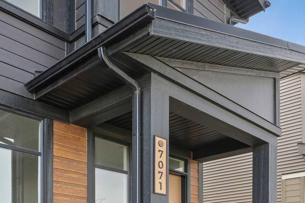 Calgary, AB T3S 0R1,7071 Rangeview AVE SE