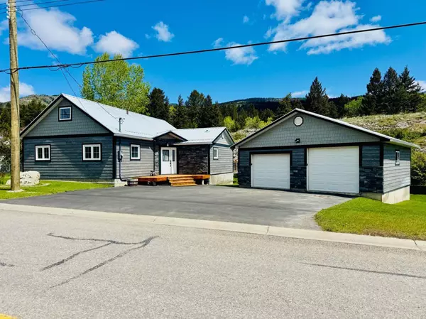 21329 27 Avenue, Bellevue, AB T0K0C0