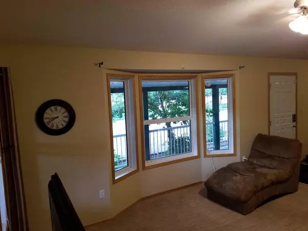 Peace River, AB T8S 1G1,8401 94 ST