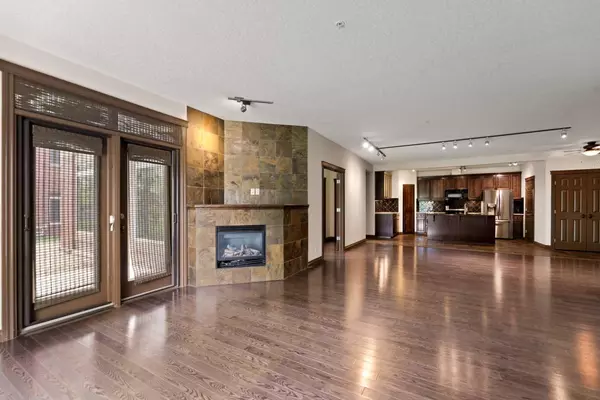 Calgary, AB T3C 2Z1,24 Hemlock CRES SW #2108